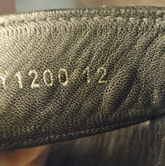 Vintage Prada Men's Black Leather Flip Flops - Picture 3 of 5